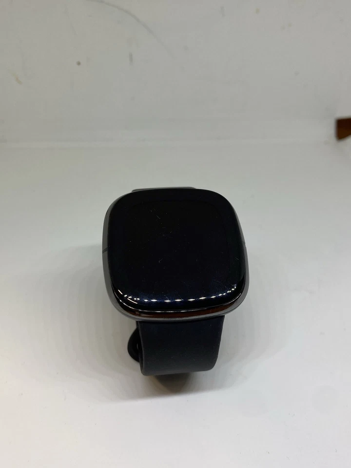 Fitbit Sense, photo 3 of 5
