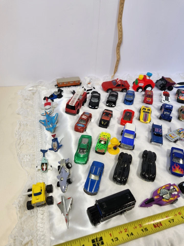 LOT OF HOT WHEEL CARS 🚗 - Image 4 of 4