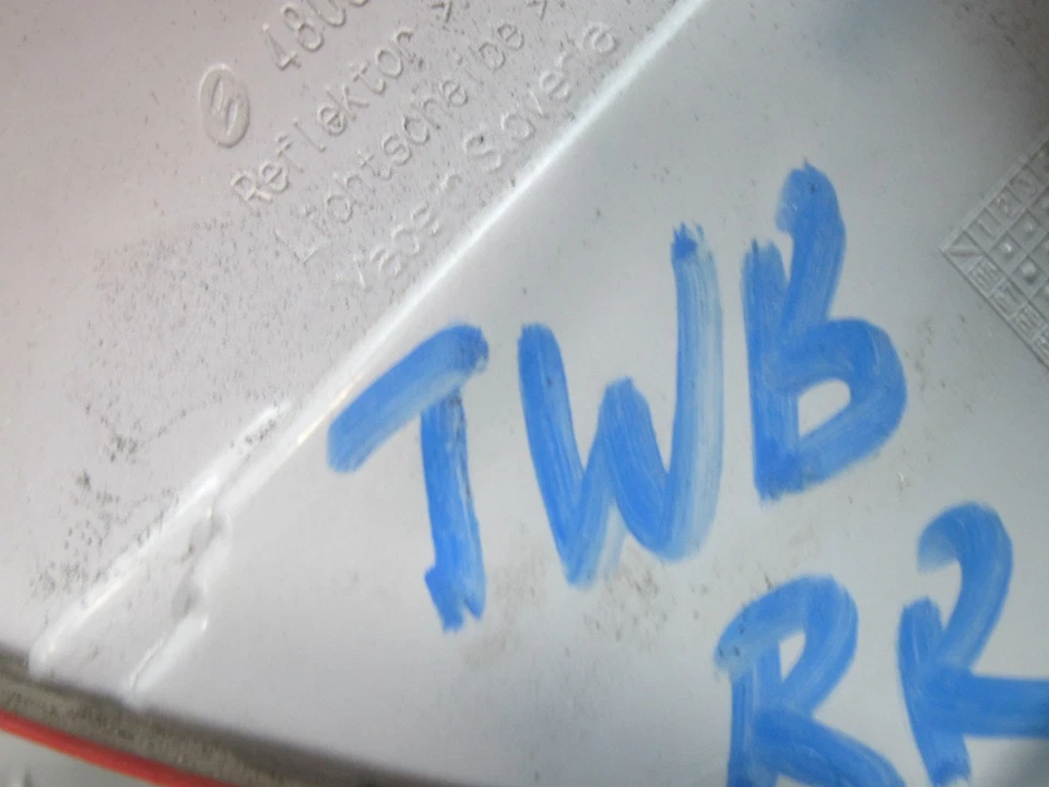 07-10 PILOTO TRASERO DERECHO CONVERTIBLE BMW E93 335i 7162302 dañado Foto 2 de 4