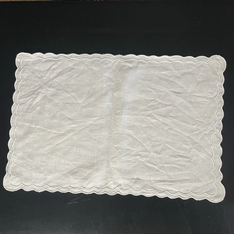 Vtg Rectangular Tablecloth 90.5x60.5 Ivory Lace Floral Embroidered + 4 Placemats - Image 3 of 4