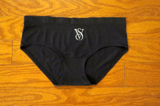 M VICTORIA'S SECRET HIPHUGGER SATIN SUPER STRETCH BLACK MID PANTIES
