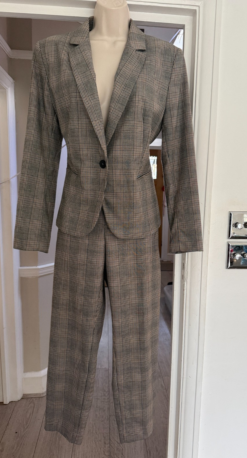 Zara basic trousers suit -never worn. jacket size… - image 1