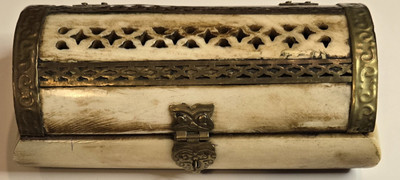 Vintage/antique Camel bone & brass Trinket Box  6x3x1 1/2.