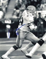 Curt Warner Autographed Signed 8x10 Photo Seattle Seahawks MCS Holo #63547