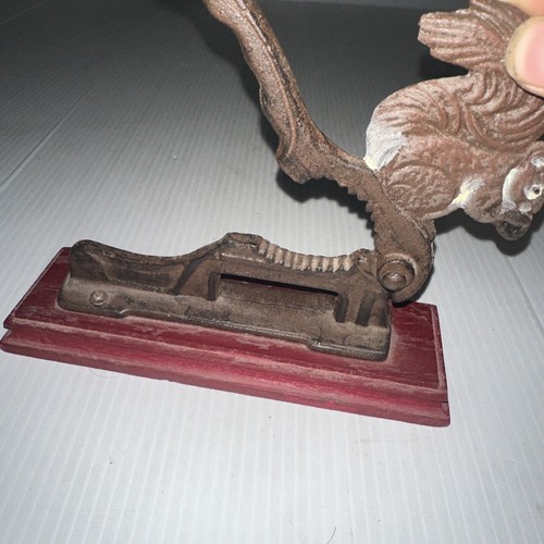 Vintage Wood and cast iron Squirrel Nut Cracker - Picture 8 of 10
