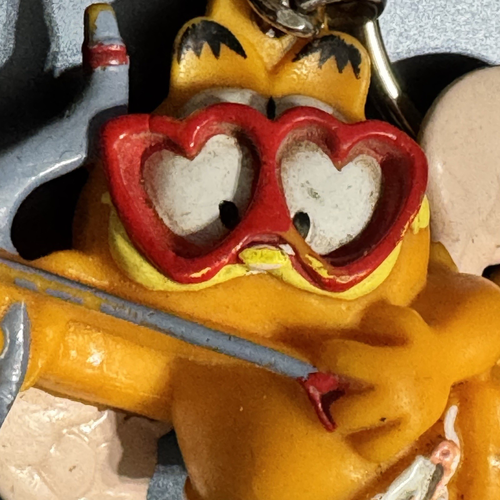 Vintage 80s Garfield Cupid Keychain Valentine Wings Paws Cartoon Character - Picture 7 of 11