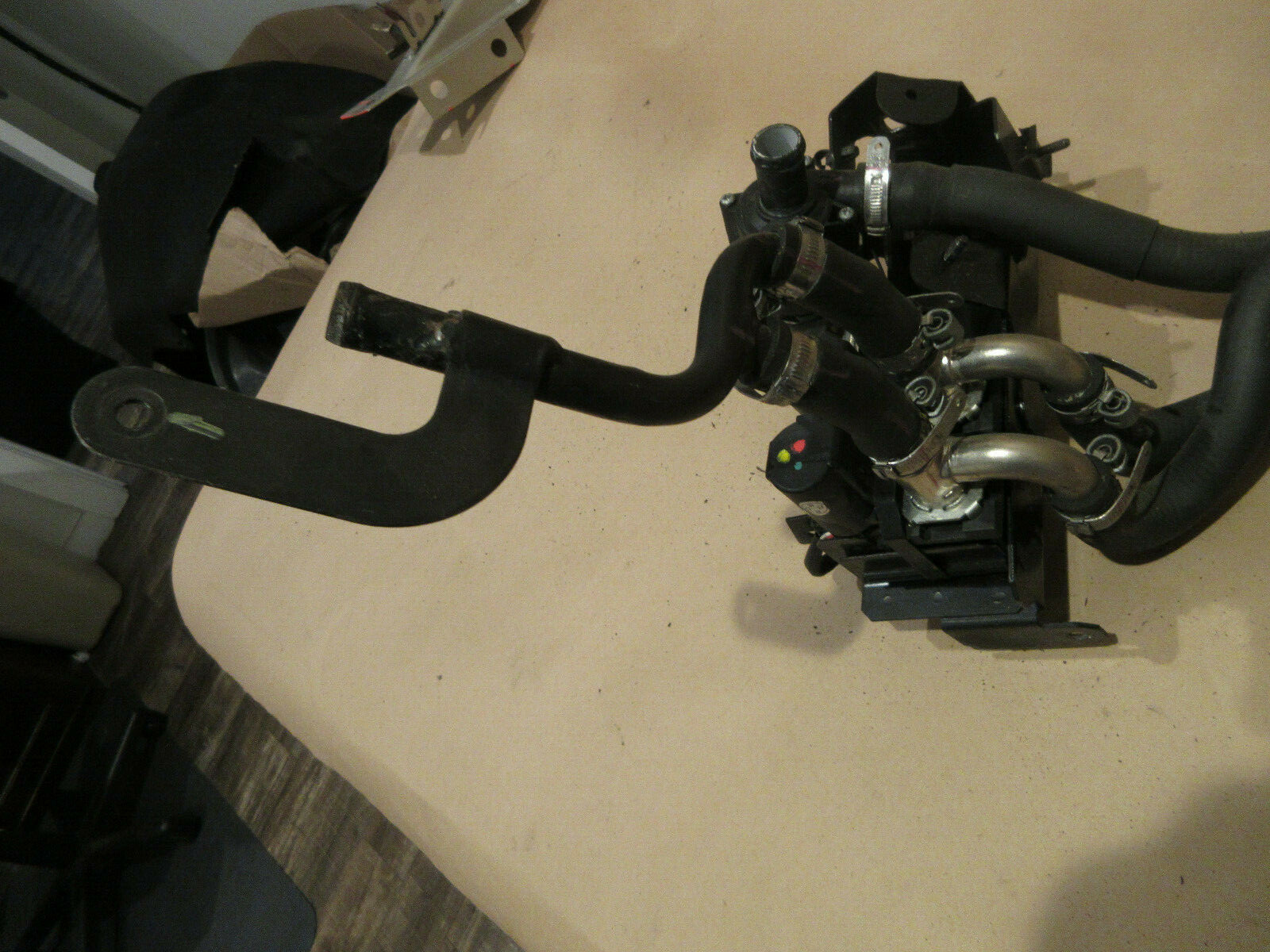 Maserati GranTurismo LH & RH TGK Valves-Water Pump, Hoses And Brackets 67444900