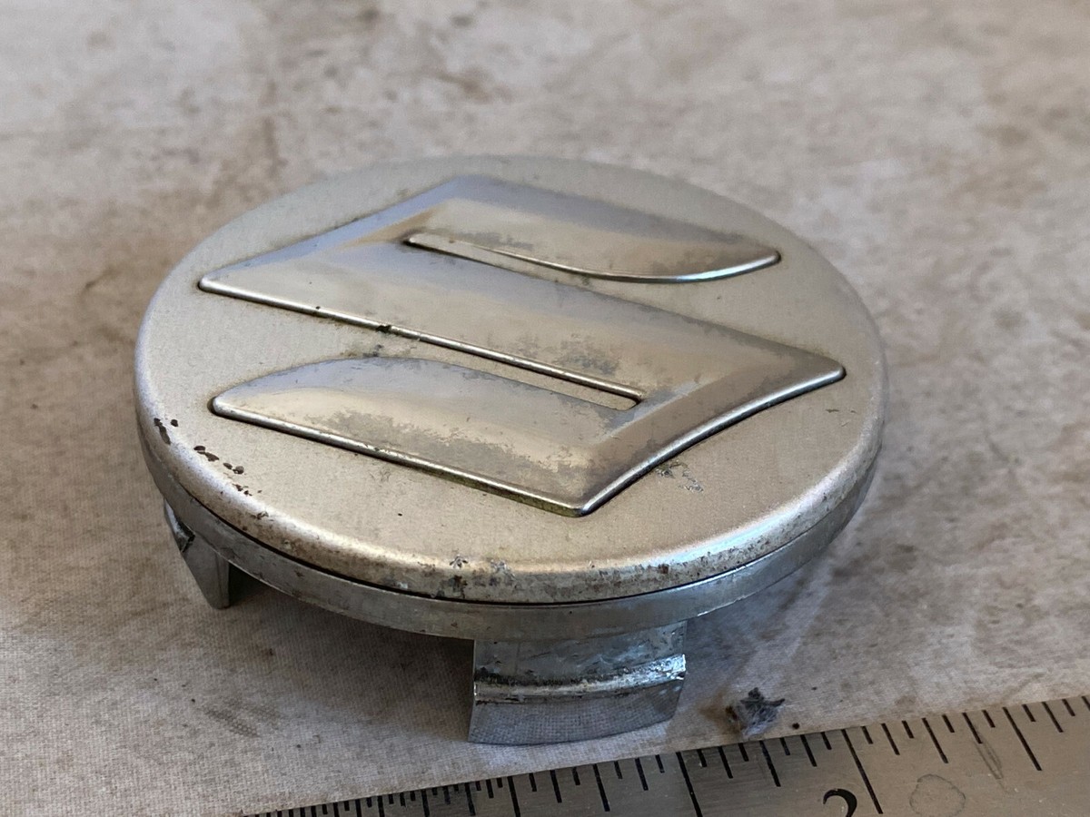 2002-10 Suzuki Reno Forenza Swift Factory Hubcap Hub Center