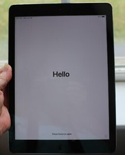 Apple iPad Air 1st Gen Tablet 16GB Wi-Fi AT T 9.7" A1474 Bundle Box, Charger