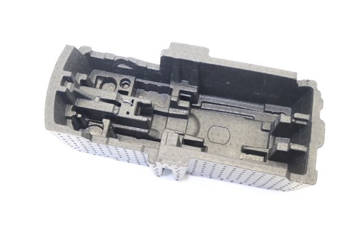 VW Passat Variant B9 CJ 3J0863957B Füllstück Heckklappe Werkzeug Halter