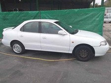 Porte arrière et accessoires Hyundai LANTRA