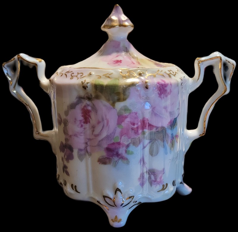 Vintage Royal Crown Chantilly Rose Sugar Bowl with Lid Pink Roses Porcelain