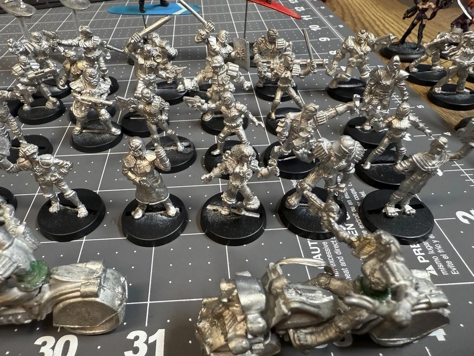 Judge Dredd 2000AD Citadel Mongoose Warlord Rebellion Metal Miniature LOT OOP - Image 4 of 4