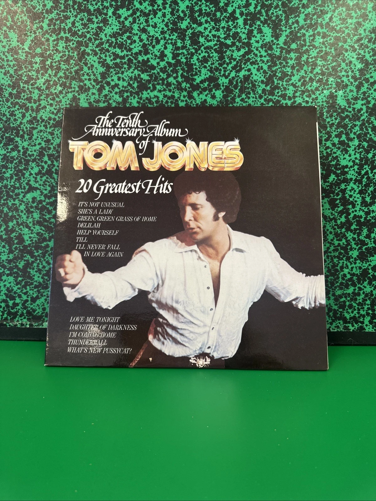Vinyle 33 T The Tenth Anniversary Album Of Tom Jones 278.508 / 502