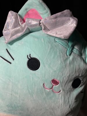 squishmallow 16 inch mint cat Tres zure. BNWT