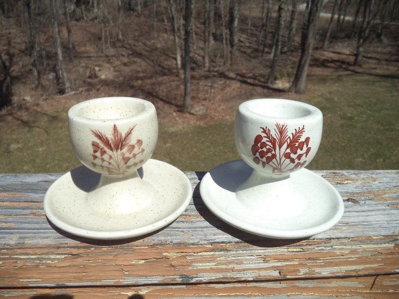 Two Portugal Secla "S" Pottery Ceramic Egg Cups Wheat Pattern