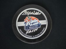 BILLY WILLIAMS SIGNED 2009 WINTER CLASSIC AT WRIGLEY FIELD PUCK 