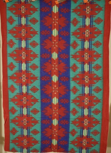 Vintage 50's Camp Blanket, Native American Indian Design & Vibrant Red Color! - Picture 6 of 9