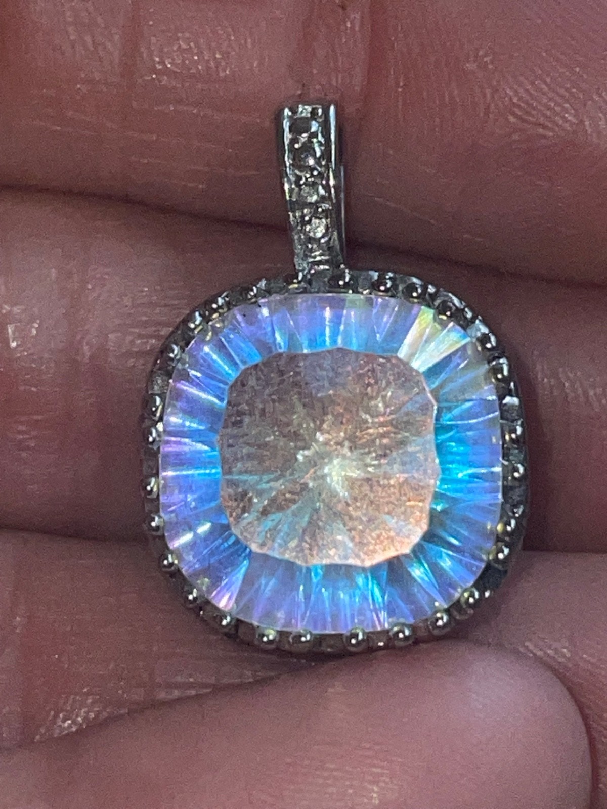 please read new 925 sterling sliver aurora borealis stunning pendant