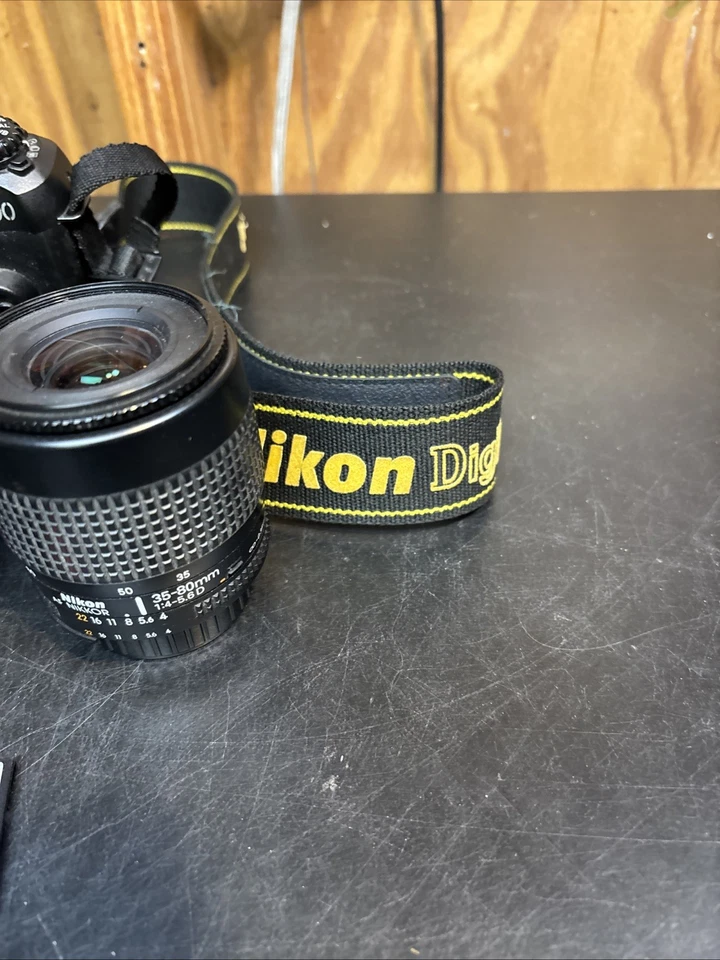 Paquete de cámara Nikon D100 cámara + 2 lentes + tarjeta SD + correa Foto 2 de 4