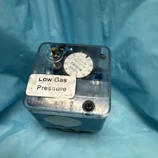 Honeywell LGP- LOW PRESSURE GAS SWITCH -Air Switch 3-21 in W.C.
