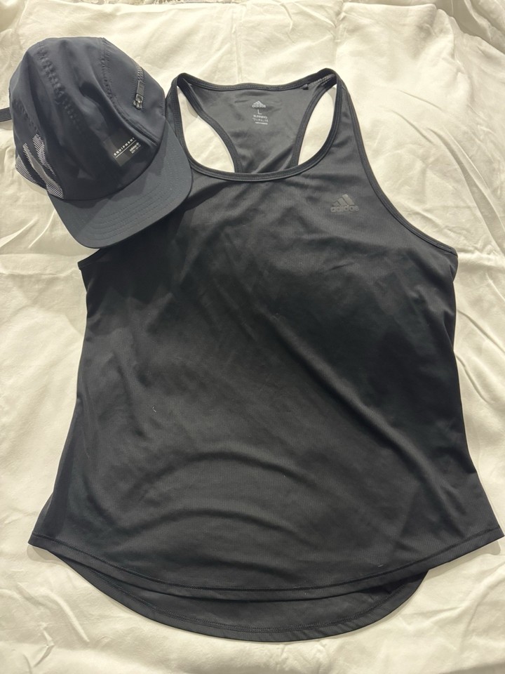 ADIDAS LADIES CLUMALITE SINGLET RUNNING TOP- SIZE L- & Cap LIKE NEW