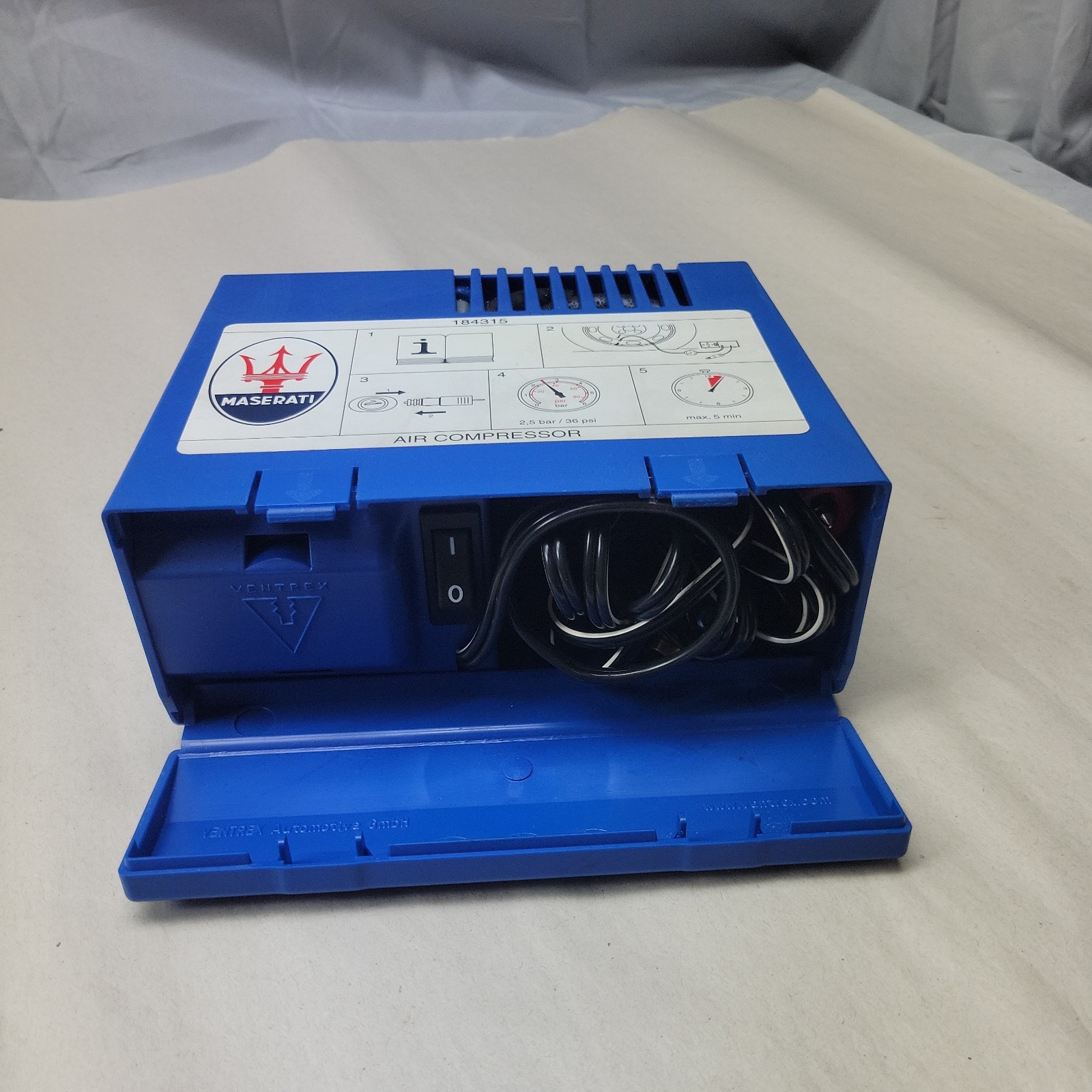 Maserati OEM Tire Inflator Air Compressor Pump 2004 Coupe Blue 814315
