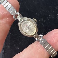 Helbros Vintage Women's 21j Wind-up Watch Silvertone Stretch Band running