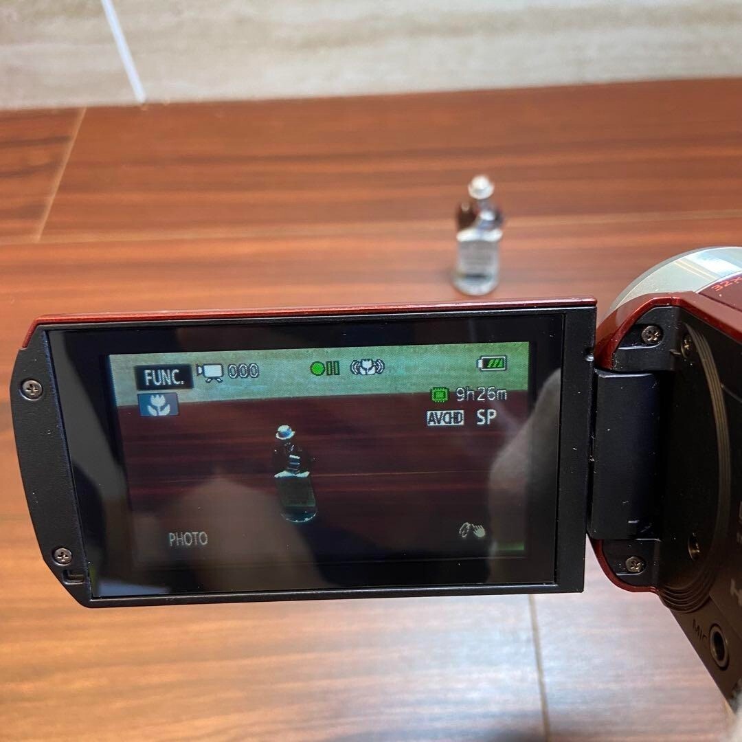 Canon デジタルビデオカメラ iVIS HF R31 ほぼ新品 3402 Canon Digital Camcorder iVIS HF R31 Red 32X Zoom Full Flat