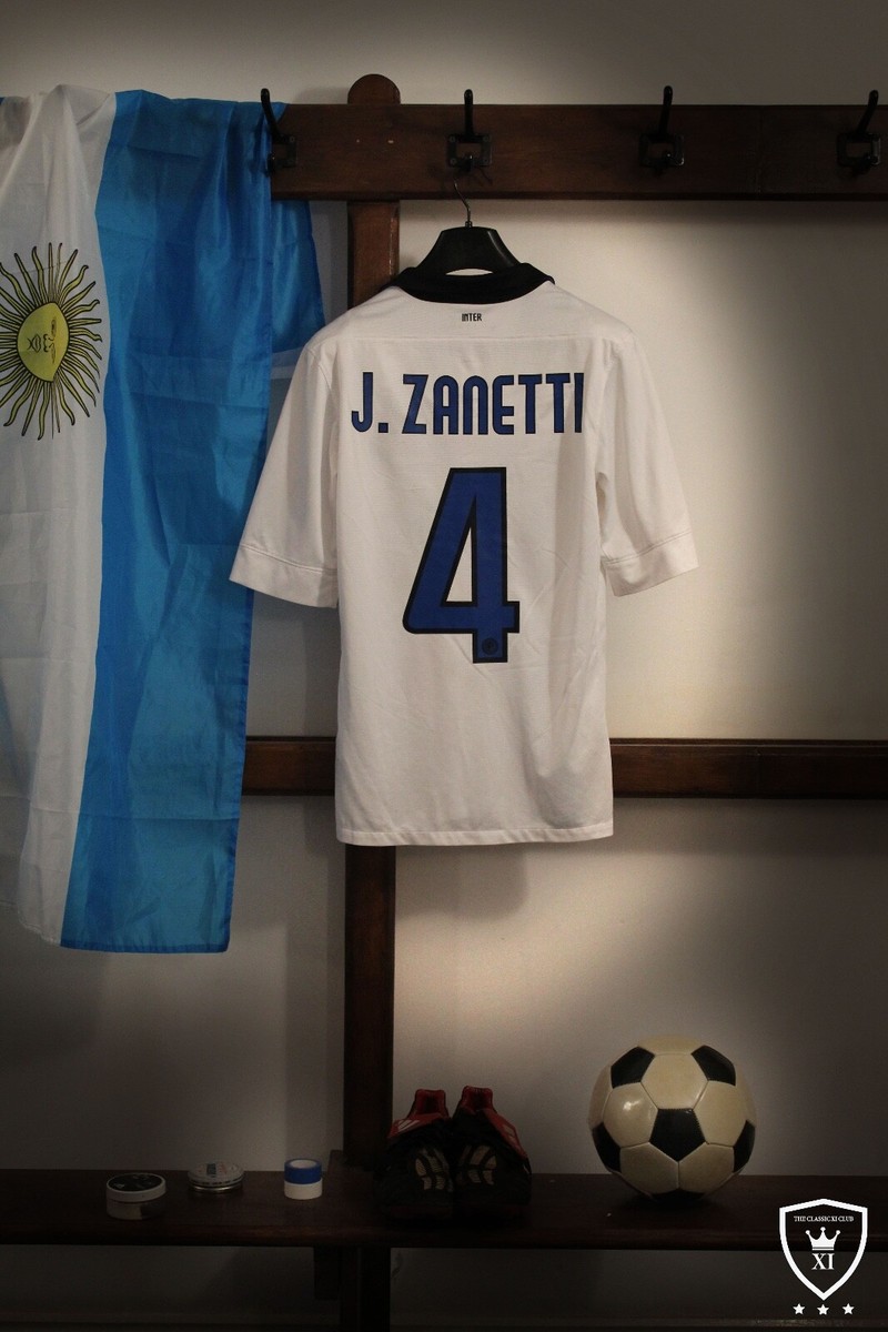 Inter Milan Away Shirt 2011/12 ZANETTI #4 (S)