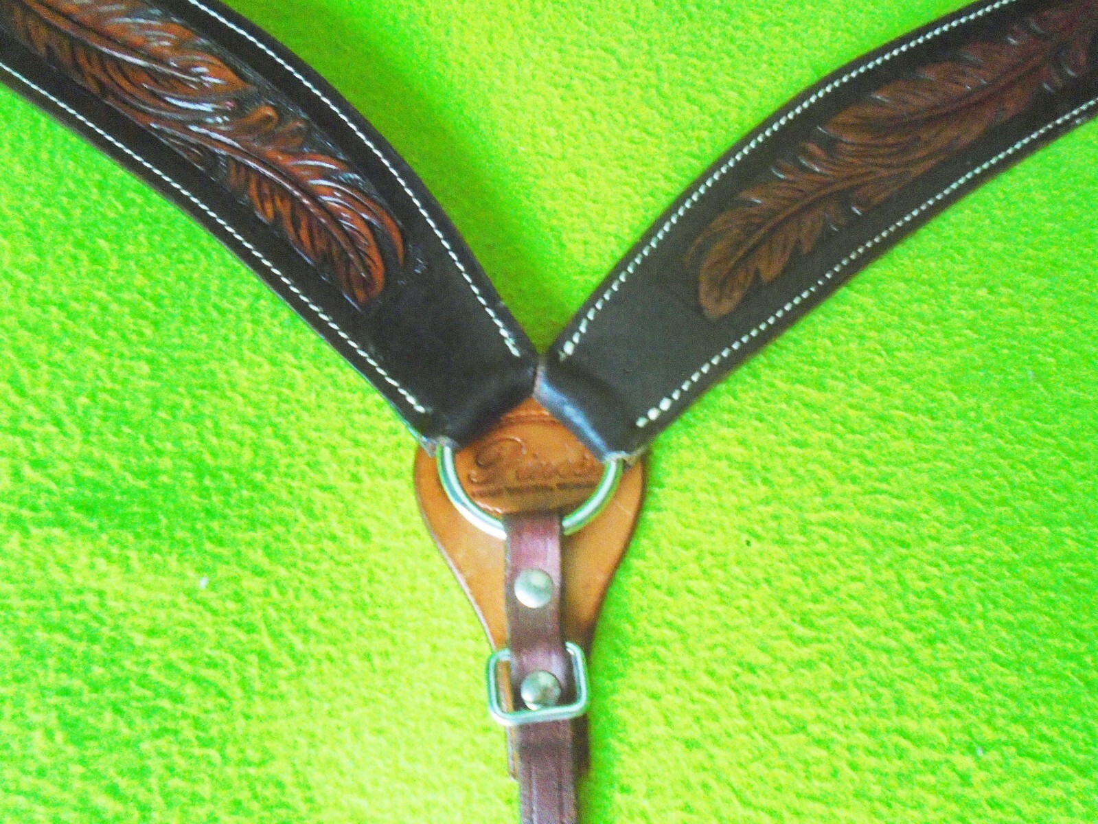 New PINES Saddlery QUALITY 2-Tone TOOLED Double Leather BREAST COLLAR Tapered
