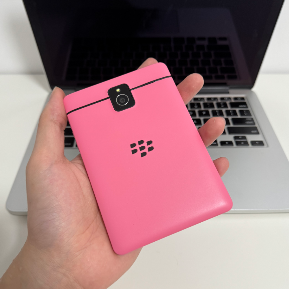 Unlocked BlackBerry Passport Q30 32GB 3GB RAM 4G LTE GSM QWERTY