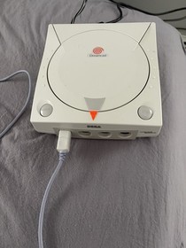 Sega Dreamcast Console Bundle, 2 Controllers, Cords VMU Tested Works Pelican Gun