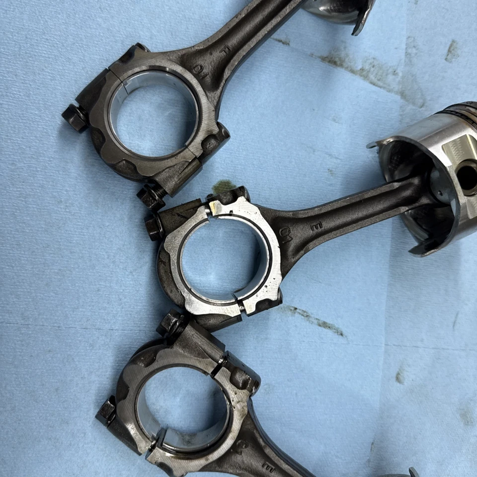 Cushman Truckster Daihatsu 327 1996 motor 898632B pistones de motor varillas con Foto 2 de 4