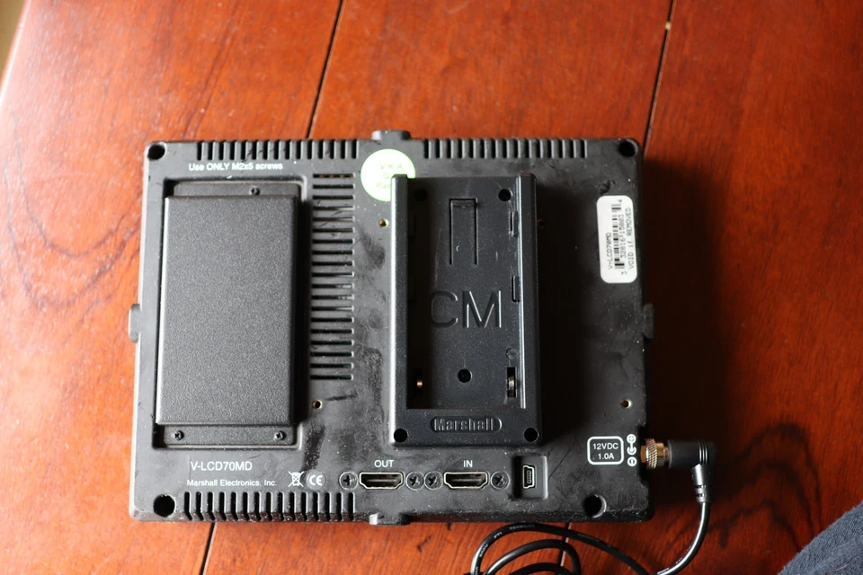 Marshall Electronics V-LCD70MD 7" On-Camera Monitor Cine 1/4" threading - Image 3 of 3