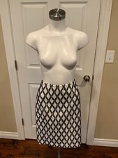 J. McLaughlin White  Blue Diamond Stitch "Ikat" Pencil Skirt, Size 6
