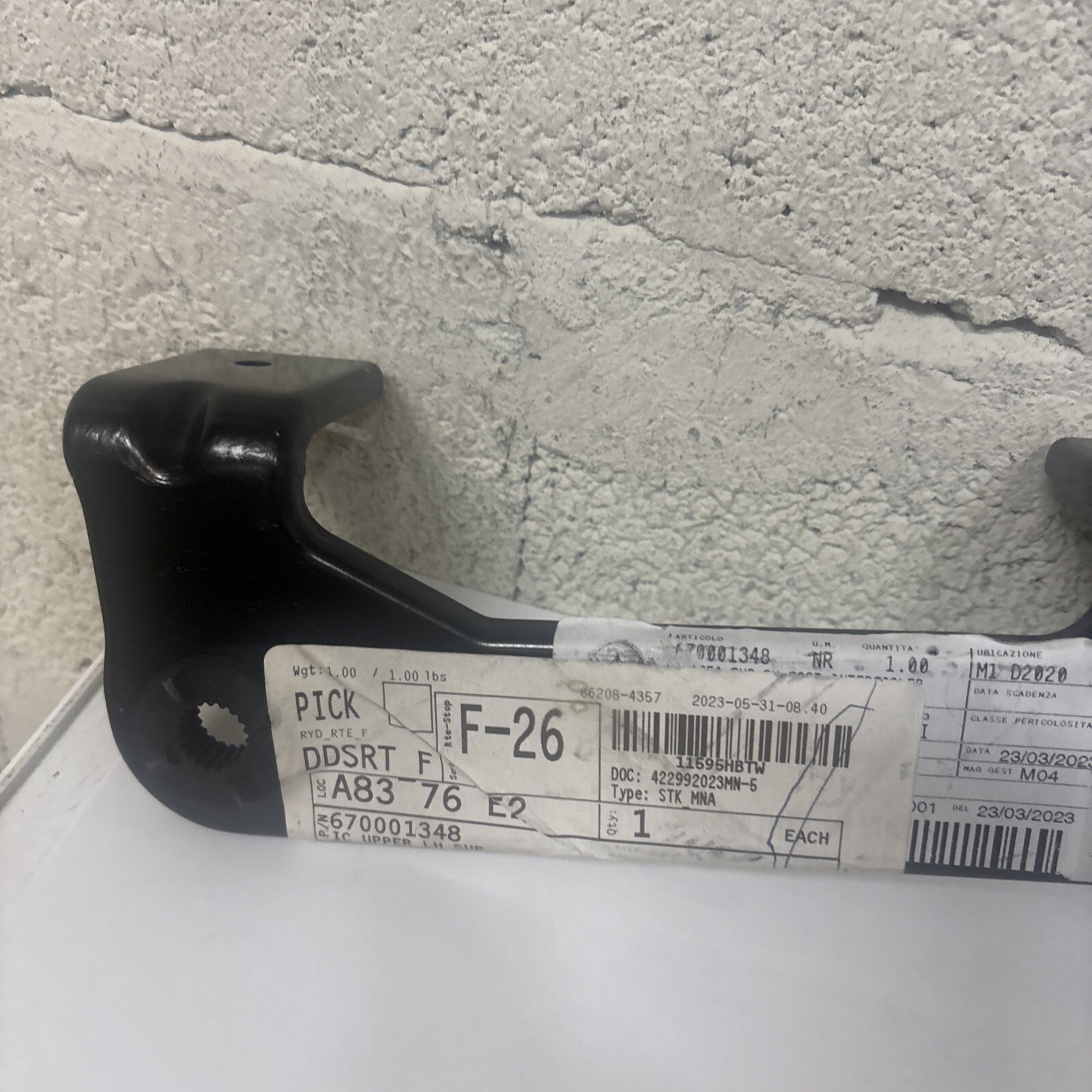 NEW GENUINE Maserati Ghibli M157 radiator mount left 670001348 #574