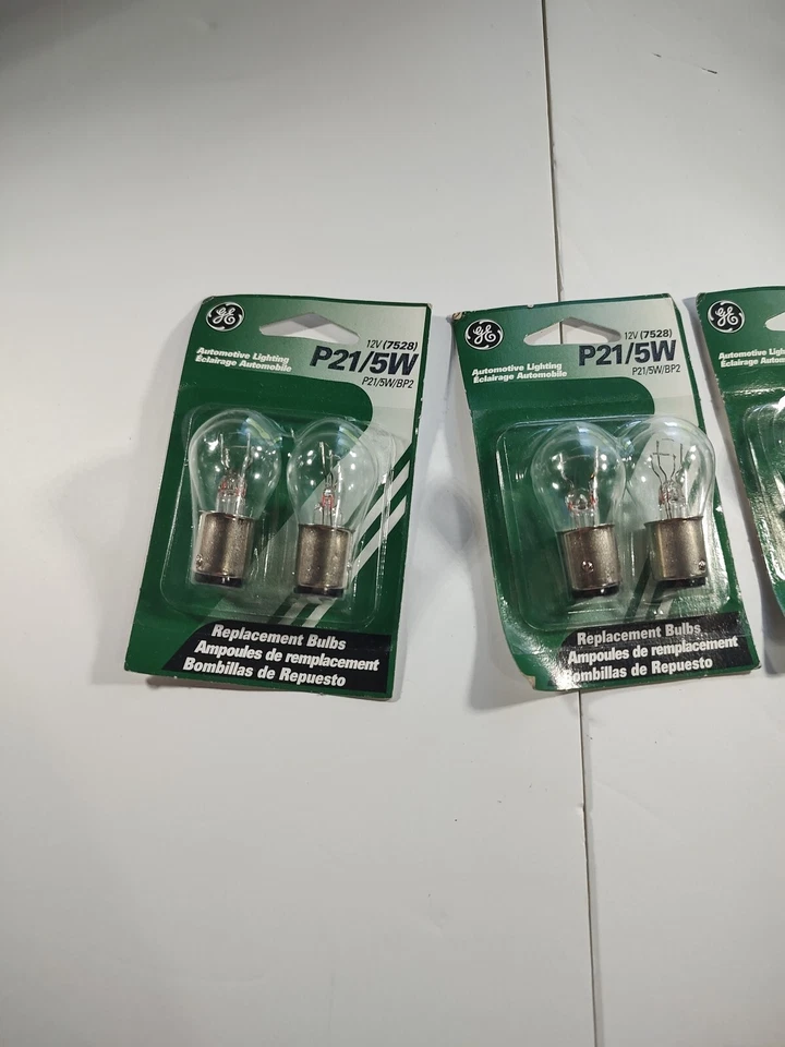 GE Automotive Dome Auto Incandescent Light Bulb 12 volt (7258) P21/5W/BP2 - Image 2 of 4