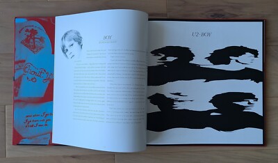 【激レア非売品！】U2 THE COMPLETE LYRICS 2冊セット！！ 激レア非売品！】U2 THE COMPLETE LYRICS 2冊セット！！