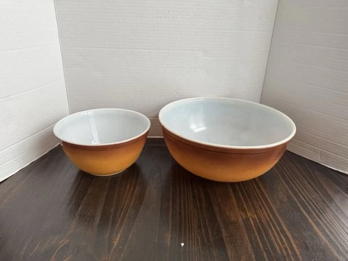 Vintage Old OrchardPyrex Mixing Bowls ( 402 1 1/2qt And 404 4qt)