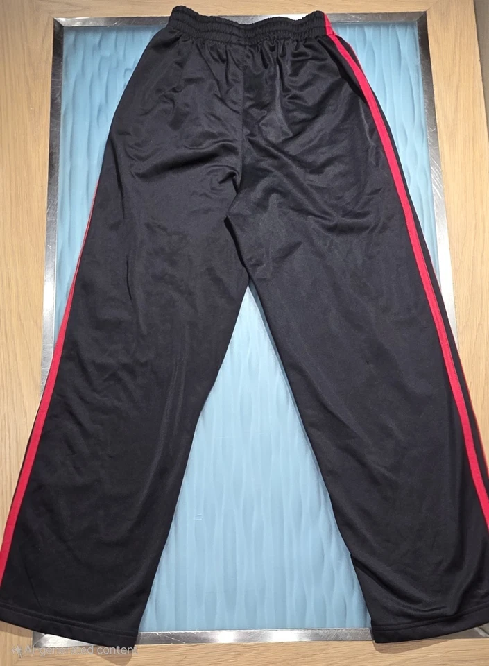 Calça de atletismo UGA Bulldogs infantil coliseu média - preta com listras vermelhas - Imagem 2 de 4