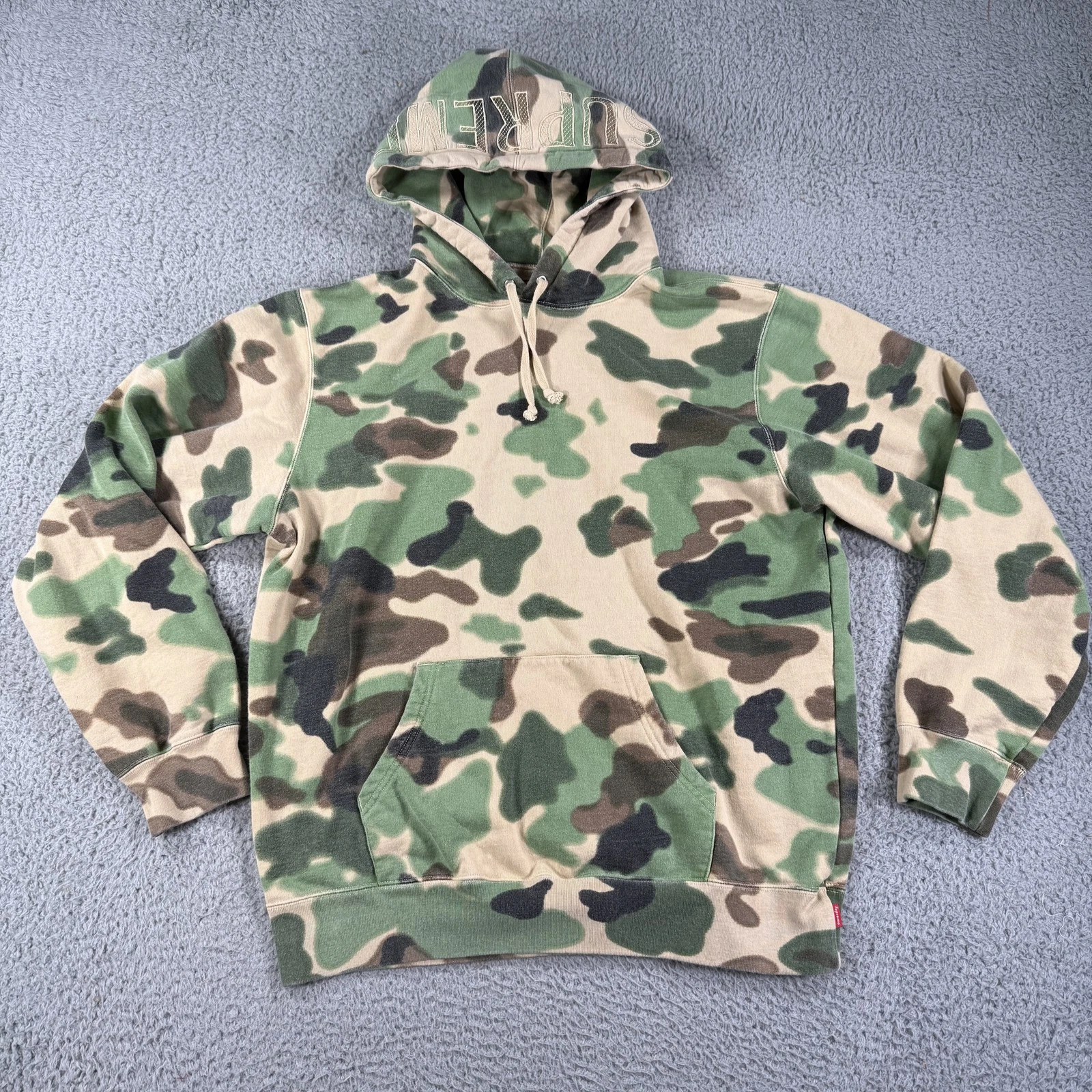 Supreme Felpa con Cappuccio Uomo Grande Mimetica Pullover Felpa Logo Ricamato Overdyed