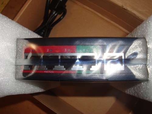 POE Switch POE104D 4FE+1FE Uplink 52W IEEE 802.3AF/AT Networking - Picture 4 of 5