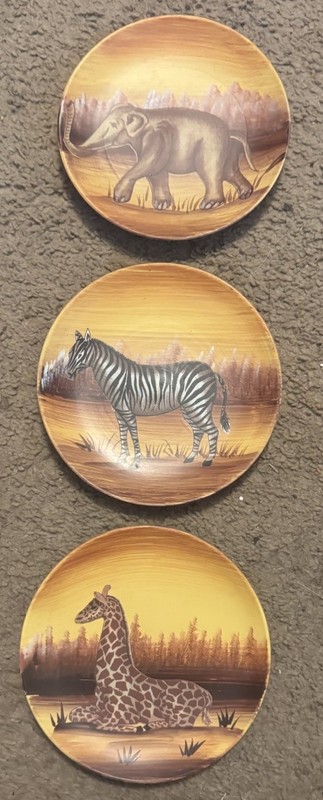 African Animal Ceramic Plates (Set of 3) (Elephant, Zebra, & Giraffe)