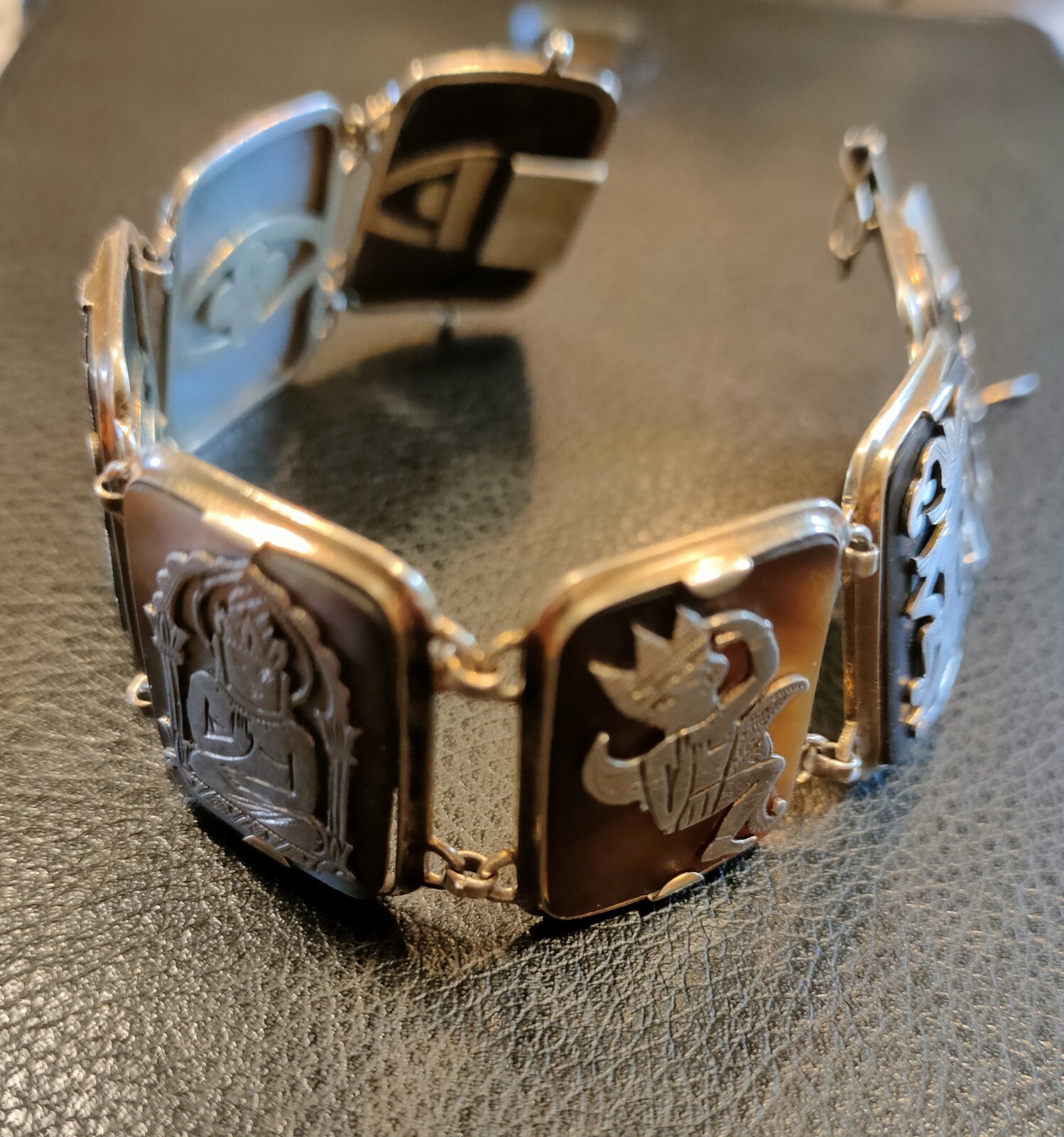 Armband 835 Silber Perlmutt Azteken oder indische Buddha Motive Ca. 19 cm