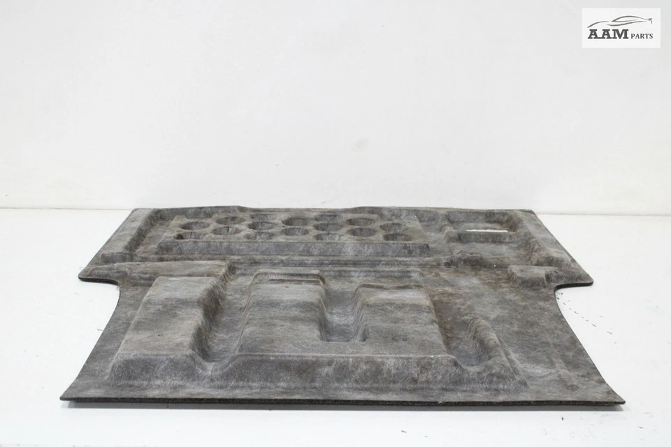 2011-2023 克莱斯勒 300 后部曲棍球车 SPARE COVER FLOOR CARPET LINER MAT 原始设备制造商 — 第 3/4 张图片