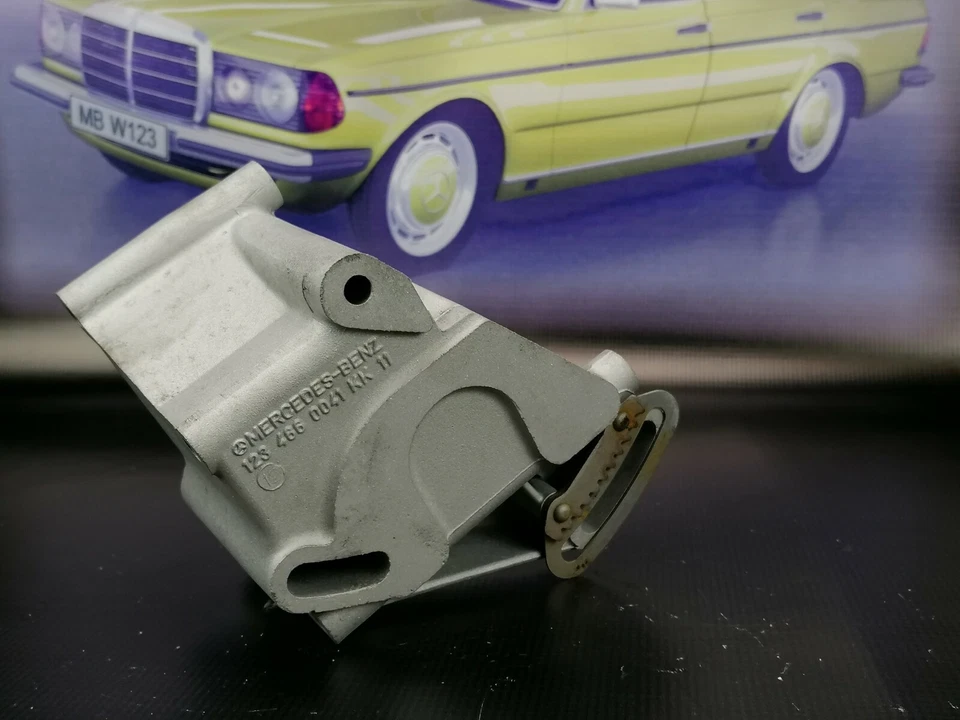 Soporte de bomba de volante asistido Mercedes Benz W123 M102 Foto 4 de 4