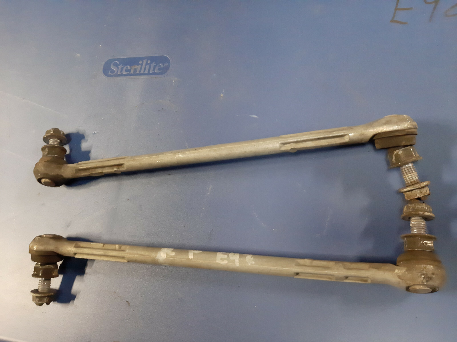 20112013 BMW 328I 335I Coupe Front Right & Left Stabilizer Sway Bar