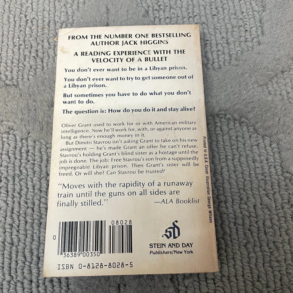 The Run To Morning Adventure Paperback Book by Jack Higgins Stein And Day 1981 Foto 2 de 4