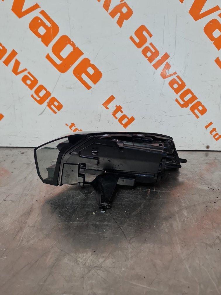 23-24 PEUGEOT 2008 MK2 REAR TAIL LIGHT PASSENGER NEAR LEFT SIDE 